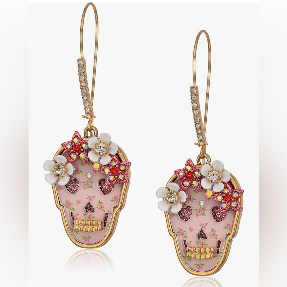 New w/ box “Betsey Johnson” drop earrings